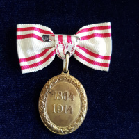 4. Čestná medaila Za zásluhy o Červený kríž