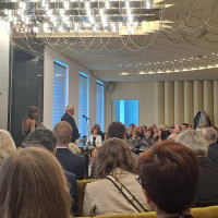 6.	Slávnostné udeľovanie cien Literárneho fondu v sieni Zichyho paláca v Bratislave 