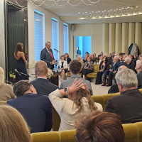 4.	Slávnostné udeľovanie cien Literárneho fondu v sieni Zichyho paláca v Bratislave 