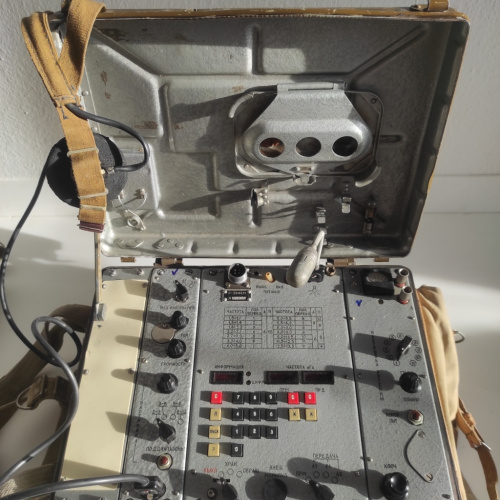 Prenosná krátkovlnná rádiostanica R-394KM "Striž"