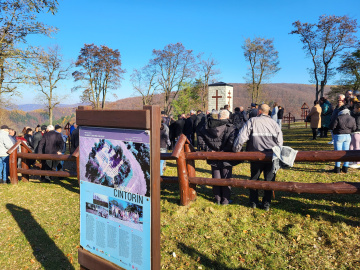 Spomienkové podujatie na vojnovom cintoríne vo Veľkrope pri príležitosti Dňa vojnových veteránov