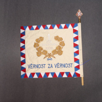 2. Replika bojovej zástavy 1. čs. samostatnej tankovej brigády_R