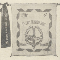 3. Neoficiálna bojová zástava 1. čs. samostatnej tankovej brigády, tzv. kežmarská zástava