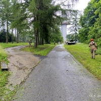Kosenie areálu Vyhliadkovej veže vojakmi z Prešova