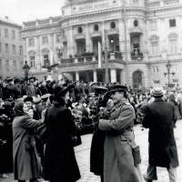 10. Bratislava sa rozlúčila s Červenou armádou.