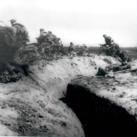 18. Sovietske vojská útočia pred Bratislavou. Apríl 1945.