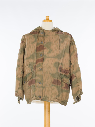 Nemecký vojenský zimný kabát k uniforme Winteranzug