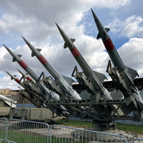 Odpaľovacie rampy 5P71 a 5P73 protilietadlového raketového kompletu S-125 NEVA