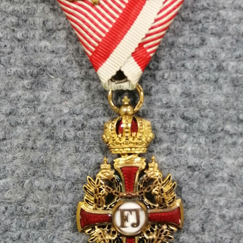 Cisársky rad Františka Jozefa I. líce