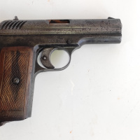 4. 9mm armádna pištoľ vzor 22