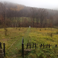 Pamätné miesto s pomníkom Tokajíckej tragédie - november 2020