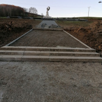 Pamätník Tokajíckej tragédie - rekonštrukcia chodníka - október 2020