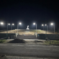 Pamätník Tokajíckej tragédie - po obnovení osvetlenia - november 2020 - 1