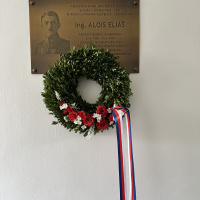 Odhalenie pamätnej tabule gen. Aloisovi Eliášovi