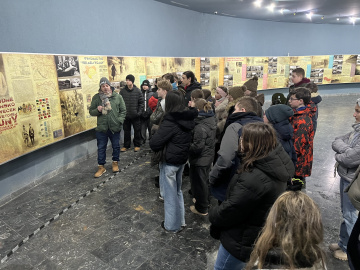 Hodina dejepisu v teréne