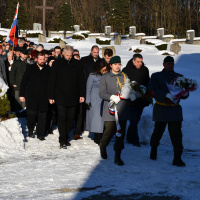 Pieten kladenie vencov pri príležitosti 81. výročia oslobodenia mesta Svidník na Pamätníku. 1. čs. armádneho zboru na Dukle (2)