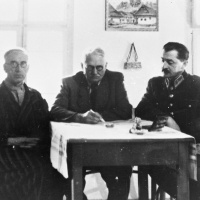 MUDr.Nábělek,Dr.Šrobár a Milan Vesel na Donovaloch,zostavovatelia proklamácie VÚ