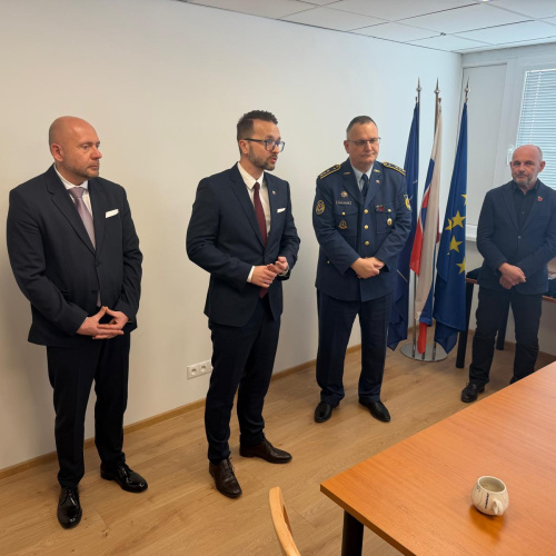 Návšteva II. štátneho tajomníka Ministerstva obrany SR Martina Vojtašoviča vo VHÚ.