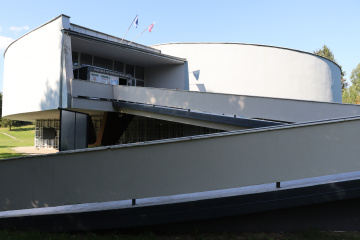 Budova Centrálnej expozície VHÚ - Mo Svidník VHM