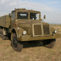 2. Automobil TATRA 111 N