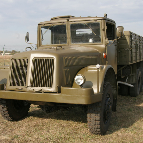 Automobil TATRA 111 N