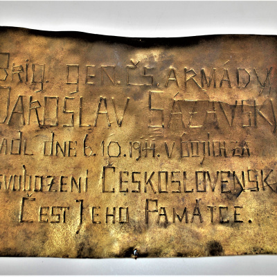 Náhrobná tabuľa brigádneho generála Jaroslava Vedrala – Sázavského