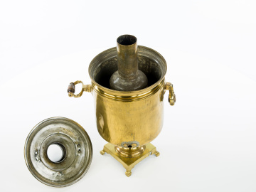 Ruský samovar z obdobia prvej svetovej vojny - vnútrajšok