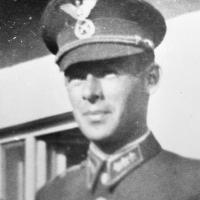 kpt. Ing. Viktor OZÁBAL, narodil sa 1. 9. 1913 v Radošovciach, okres Skalica.