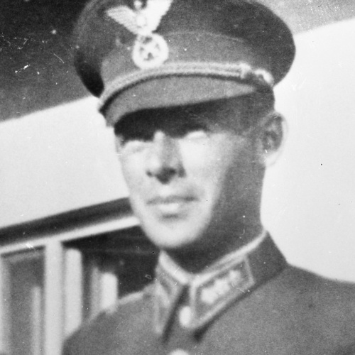 kpt. Ing. Viktor OZÁBAL, narodil sa 1. 9. 1913 v Radošovciach, okres Skalica.