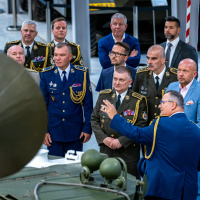 Riaditeľ VHÚ sprevádza vzácnych hostí expozíciami VHM Piešťany
