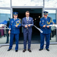 Slávnostné prestrihnutie pásky a otvorenie múzea v Piešťanoch