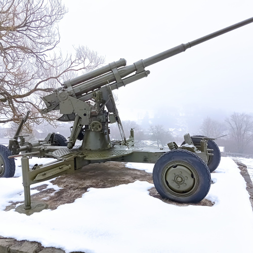 85 mm protilietadlový kanón vzor 1944 