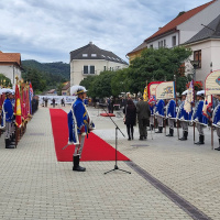 Nástup Čestnej stráže prezidenta SR s historickými zástavami v Brezovej pod Bradlom, september 2024 (1)