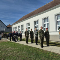 1. Položenie vencov k buste Štefana Baniča