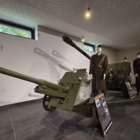 Figuríny sovietskej Červenej armády a 1. ČSAZ v ZSSR vo Vyhliadkovej veži na Dukle