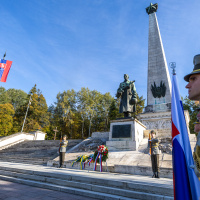 Oslavy 82. výročia Karpatsko-duklianskej operácie - pietny akt kladenia vencov na Pamätníku sovietskej armády