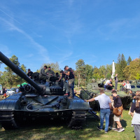 Oslavy 82. výročia Karpatsko-duklianskej operácie - ukážky v areali Parku bojovej techniky vo Svidníku