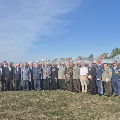 Klub generálov Slovenskej republiky navštívil Vojenské historické múzeum v Piešťanoch