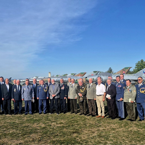 Klub generálov Slovenskej republiky navštívil Vojenské historické múzeum v Piešťanoch