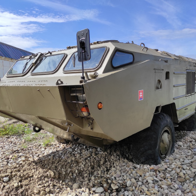 Odpaľovacie zariadenie 9P129 raketového komplexu 9K79 Točka