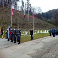 Pohľad na zrekonštruovanú časť D a A vojnového cintorína.