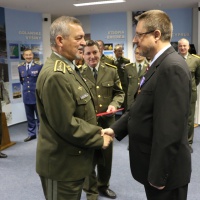 Ocenenie pracovníka VHÚ pri príležitosti jeho význam...