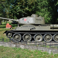 stredný tank T34-85 v obci Nižná Písana v Údolí smrti v okrese Svidník (september 2018)